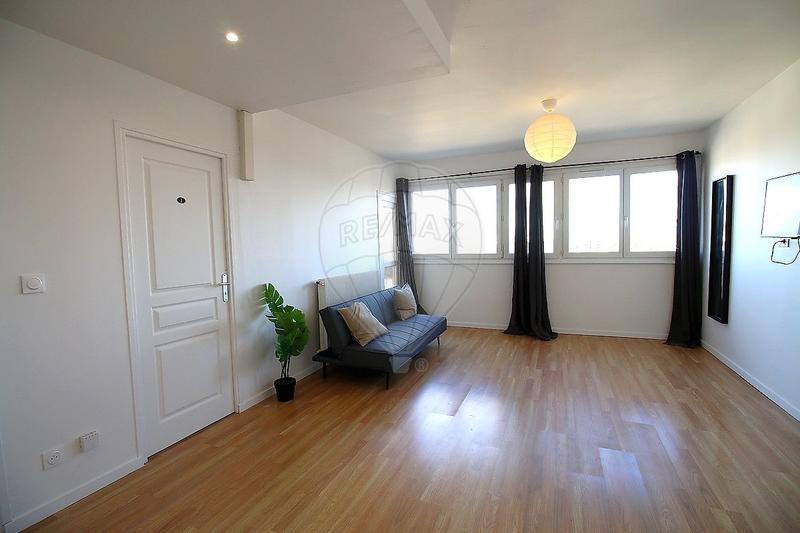 Appartement - 81 m² - 5 pièces