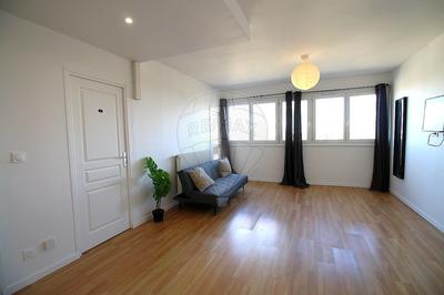 Appartement - 81 m² - 5 pièces