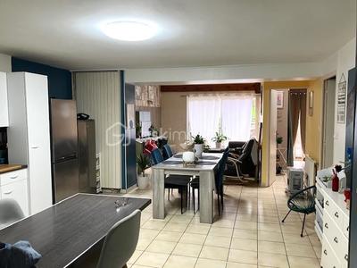 Appartement - 99 m² - 4 pièces