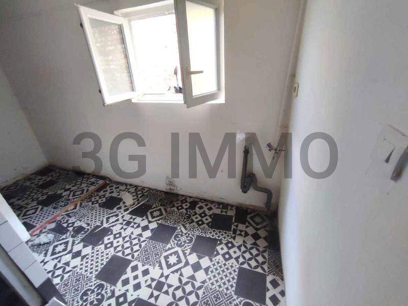 Immeuble - 121 m² - 8 pièces