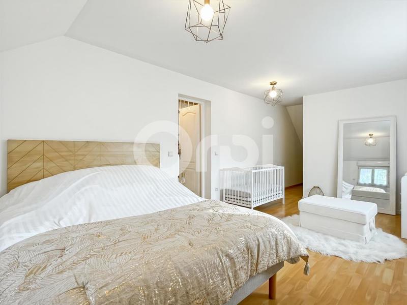 Maison - 260 m² - 9 pièces