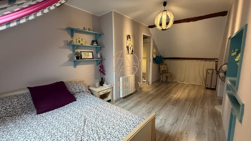 Maison - 157 m² - 8 pièces