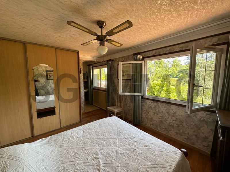 Maison - 205 m² - 5 pièces