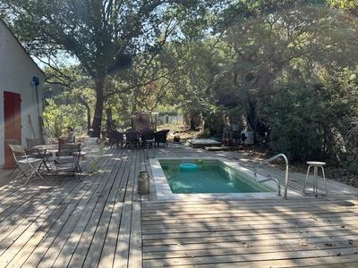 Maison - 413 m² - 17 pièces