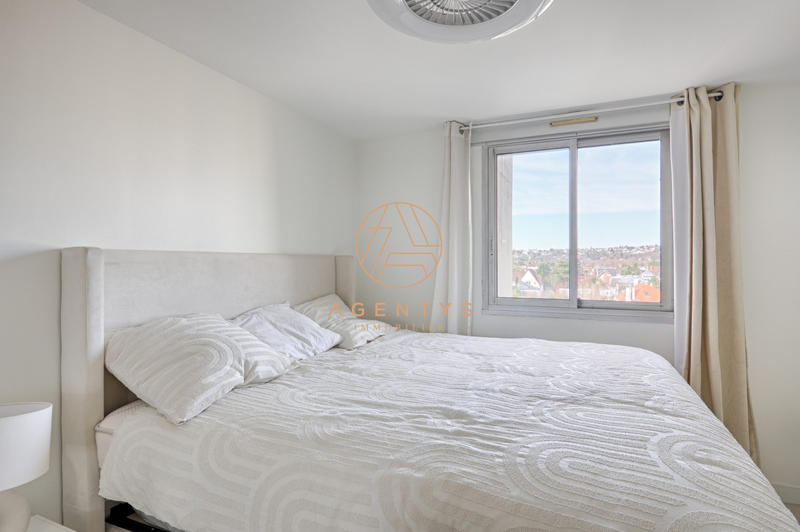 Appartement - 99 m² - 5 pièces