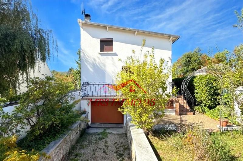 Maison - 122 m² - 5 pièces