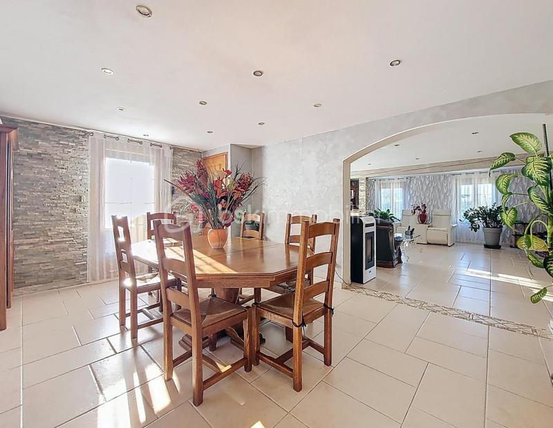 Maison en pierre - 149 m² - 6 pièces