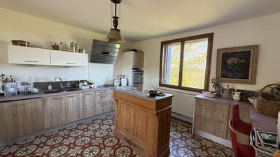 Mas - 210 m² - 6 pièces