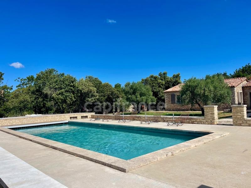 Maison en pierre - 220 m² - 7 pièces