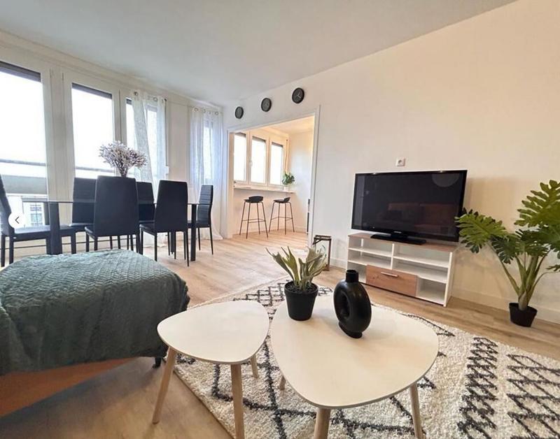 Appartement - 92 m² - 5 pièces