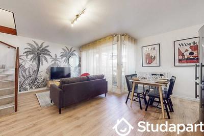 Chambre - 9 m² - 1 pièce