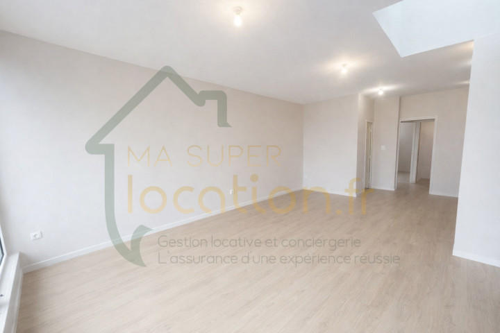 Appartement - 90 m² - 3 pièces