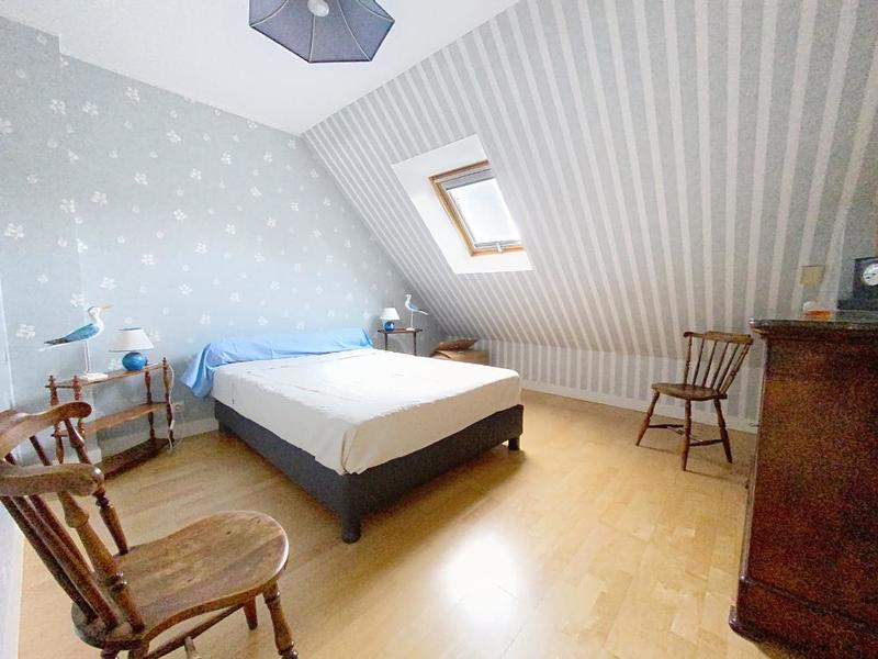 Maison - 242 m² - 5 pièces