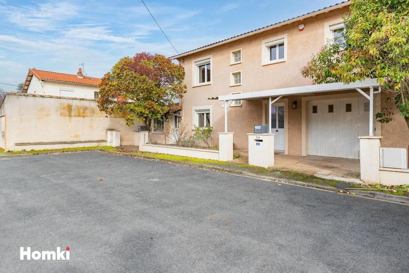 Maison - 210 m² - 7 pièces
