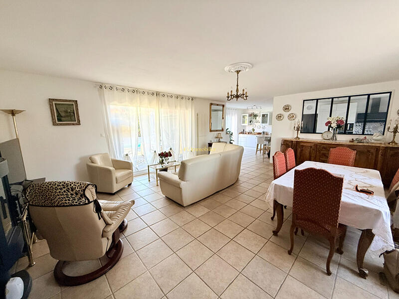 Maison - 156 m² - 6 pièces