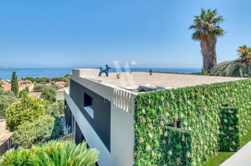 Villa - 286 m² - 6 pièces