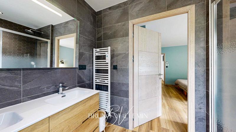 Villa - 198 m² - 8 pièces