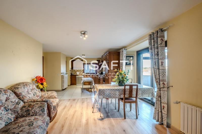 Maison - 230 m² - 9 pièces