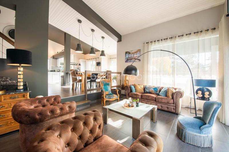 Maison d'architecte - 219 m² - 8 pièces