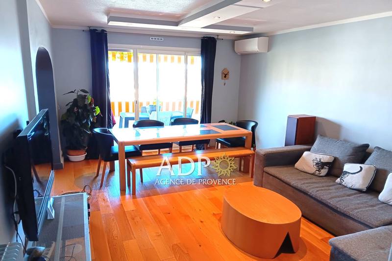 Appartement - 77 m² - 4 pièces