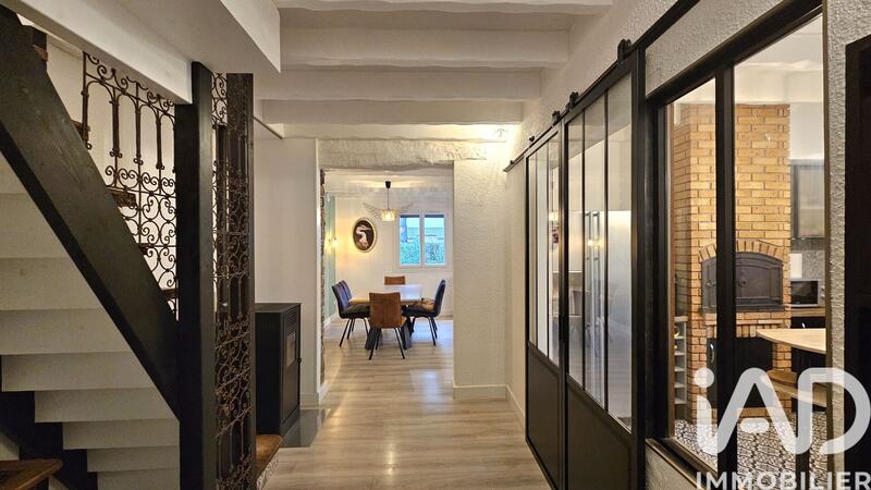 Maison - 151 m² - 8 pièces