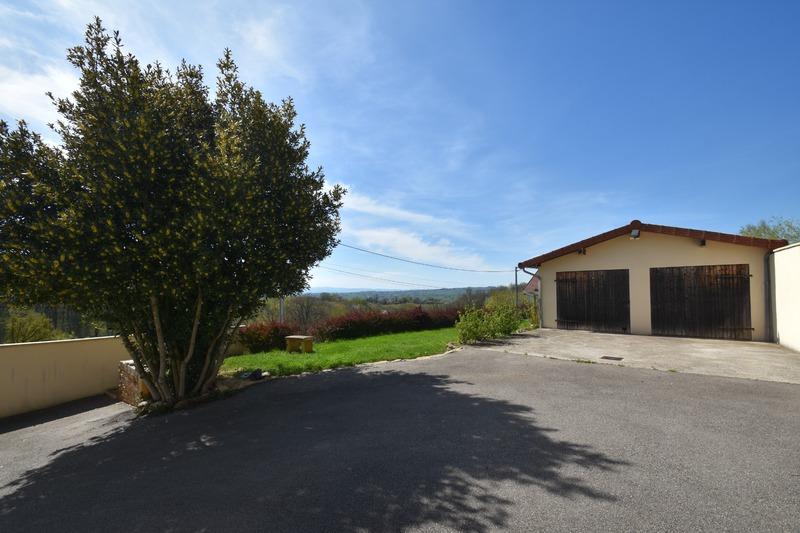 Maison - 158 m² - 6 pièces