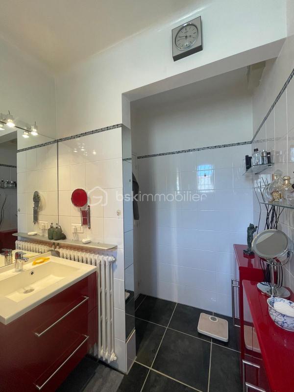 Maison - 158 m² - 7 pièces