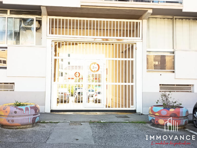 Parking / Garage - 56 m²