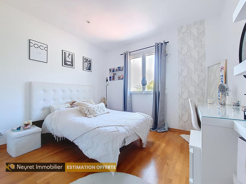 Maison - 121 m² - 6 pièces