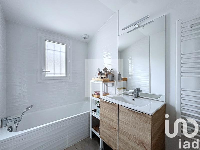 Maison - 94 m² - 4 pièces