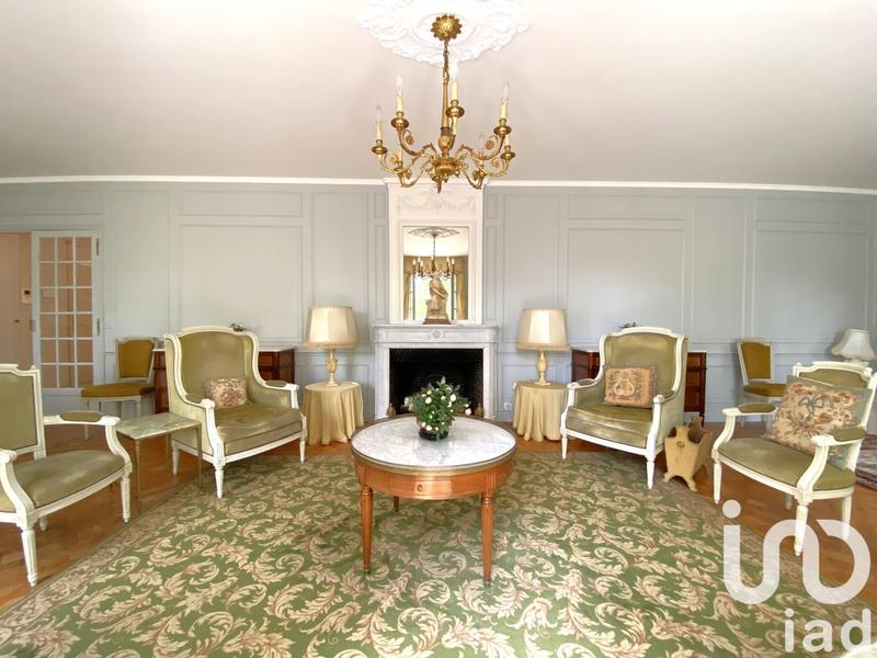 Maison - 216 m² - 7 pièces