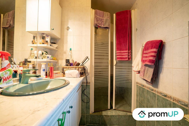 Maison - 260 m² - 10 pièces