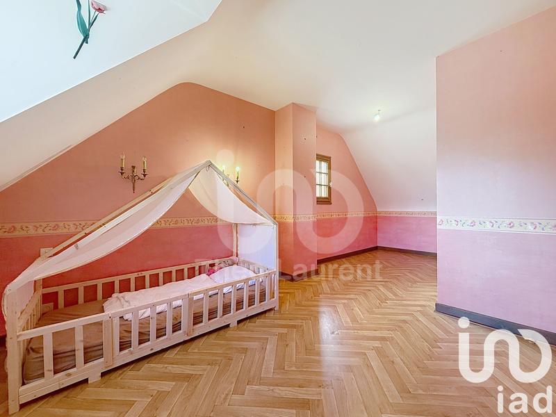 Maison - 200 m² - 7 pièces