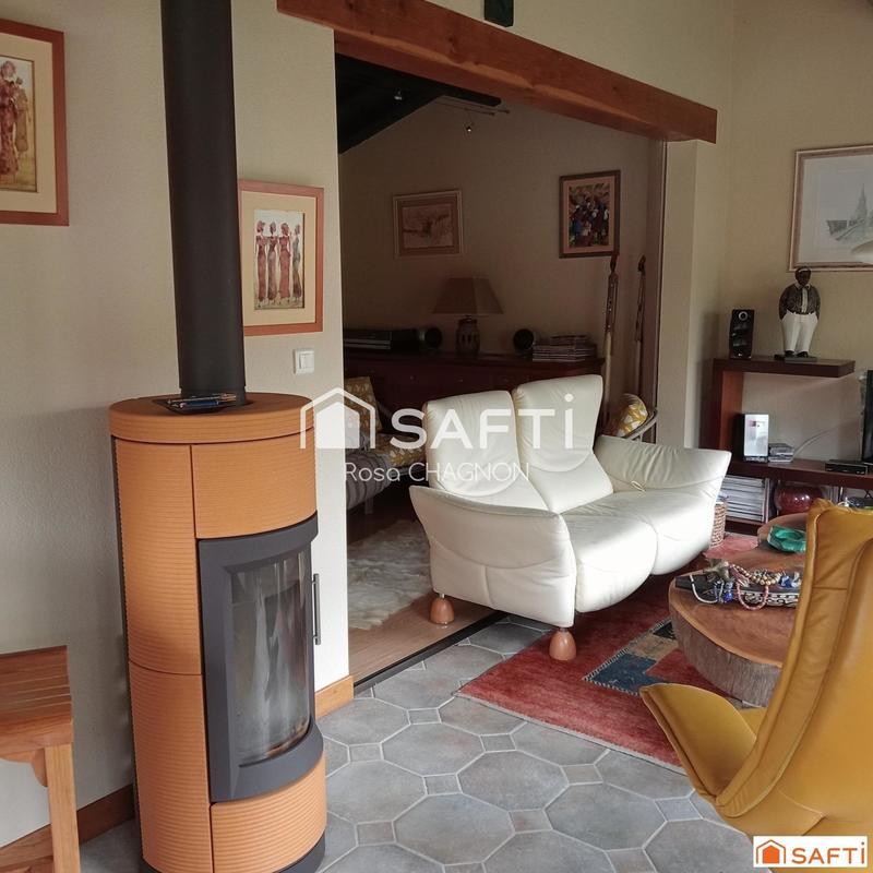 Maison - 220 m² - 10 pièces