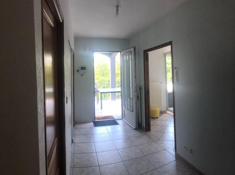 Maison traditionnelle - 180 m² - 7 pièces