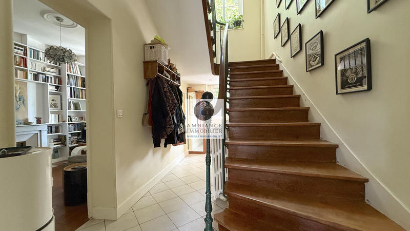 Maison - 176 m² - 8 pièces