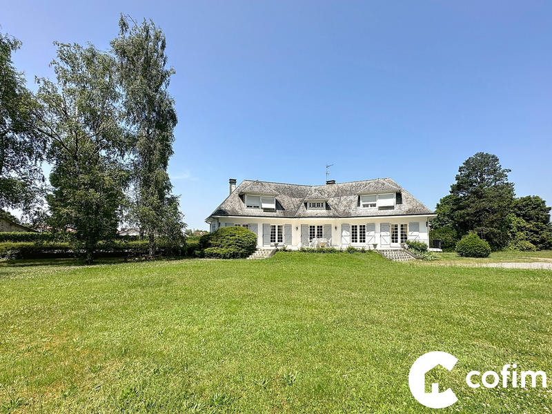 Villa - 250 m² - 8 pièces