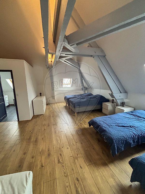 Maison ancienne - 210 m² - 7 pièces