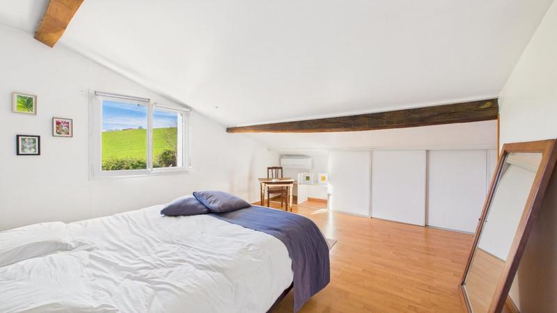 Maison - 355 m² - 14 pièces