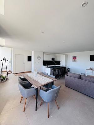 Appartement - 81 m² - 3 pièces