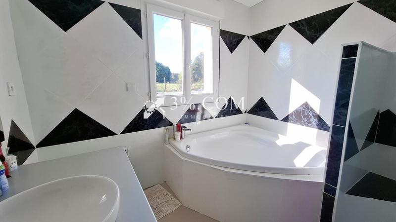 Maison de village - 122 m² - 3 pièces