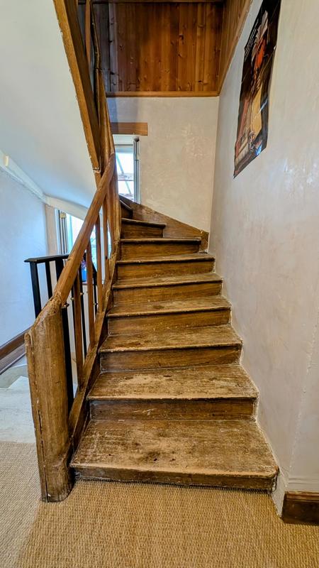 Maison - 218 m² - 9 pièces