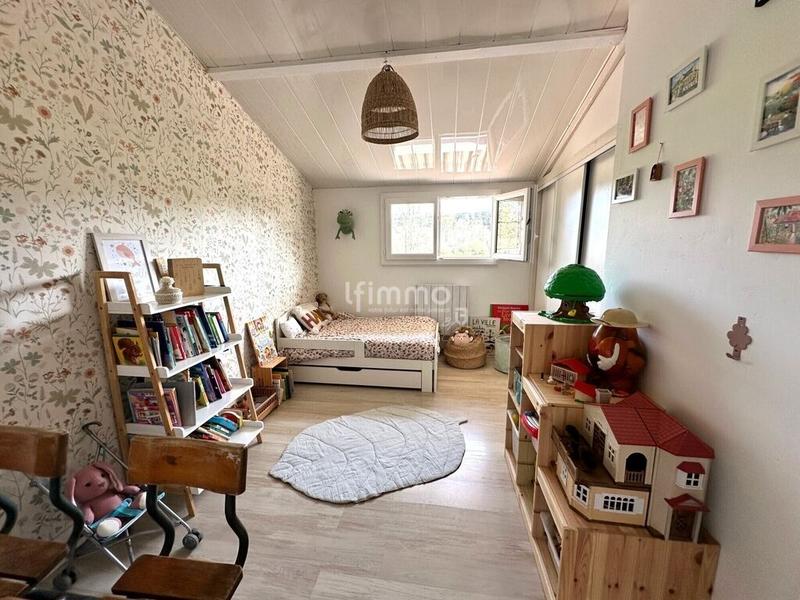 Maison - 123 m² - 6 pièces