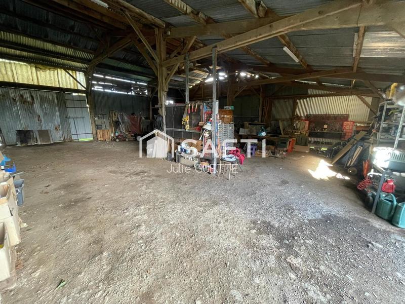 Maison - 270 m² - 10 pièces