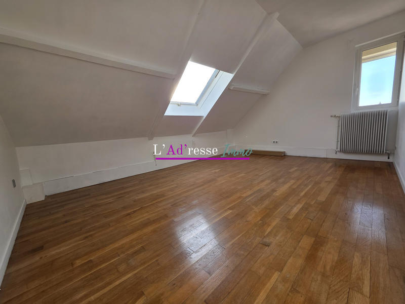 Maison - 169 m² - 8 pièces