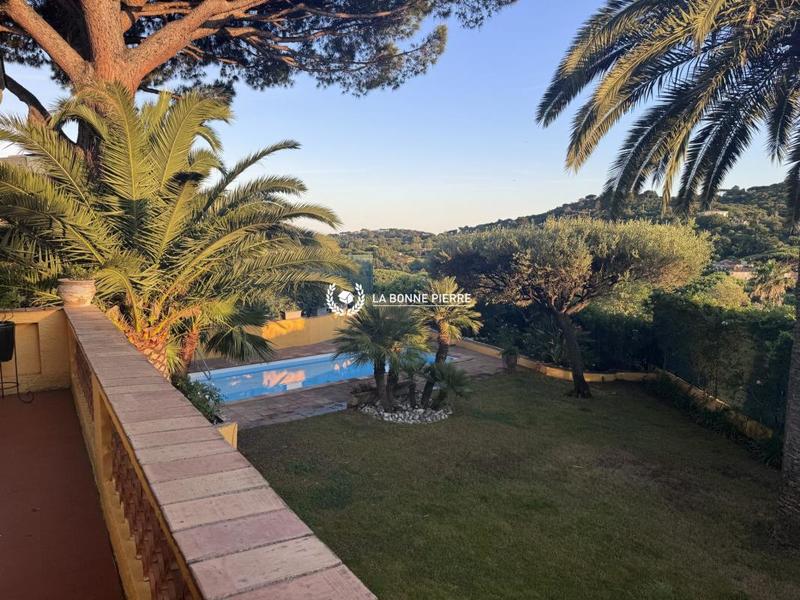 Villa - 178 m² - 8 pièces