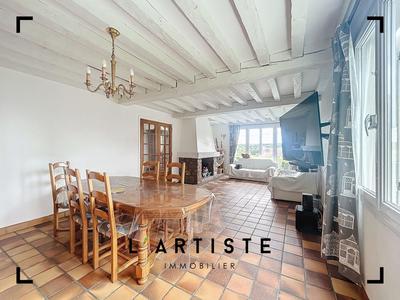 Maison traditionnelle - 153 m² - 6 pièces