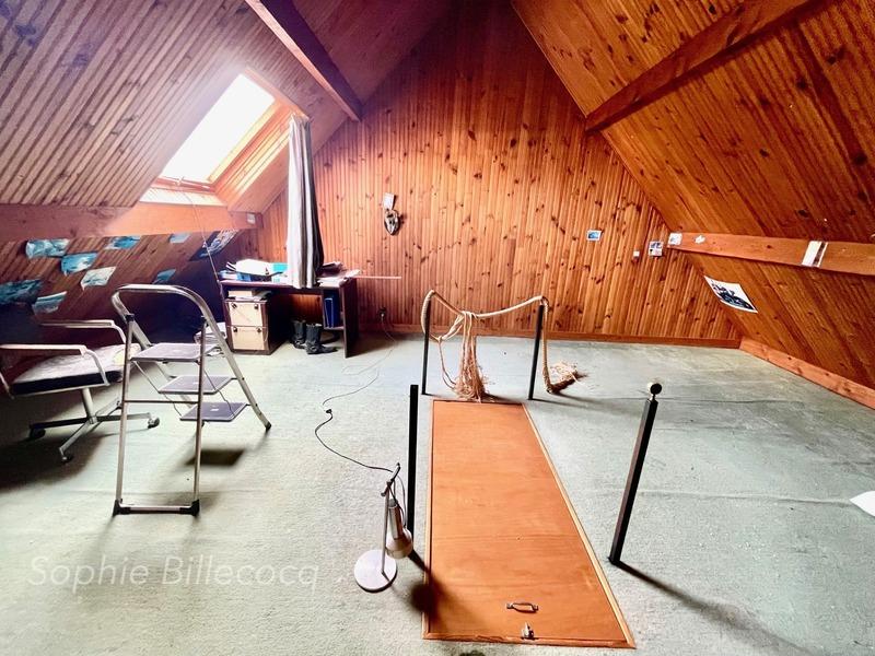 Maison - 210 m² - 8 pièces