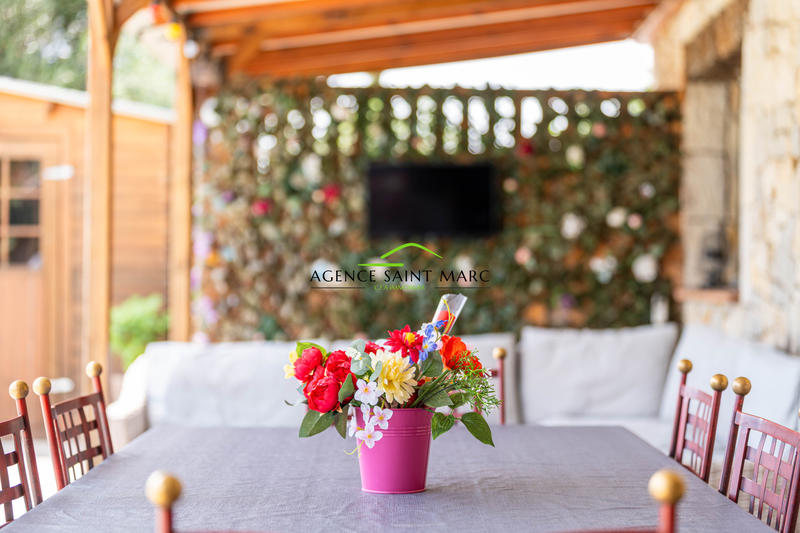 Maison - 208 m² - 5 pièces