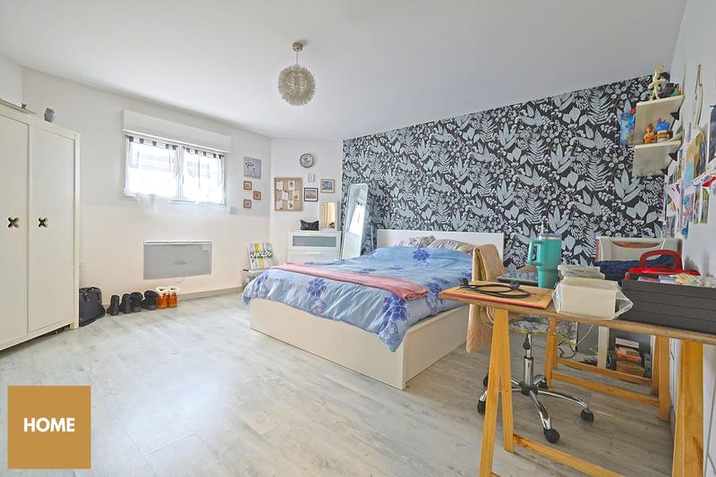 Maison - 212 m² - 7 pièces